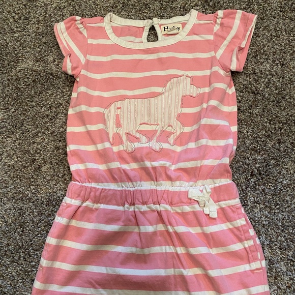 Adorable Hatley dress - Picture 1 of 3
